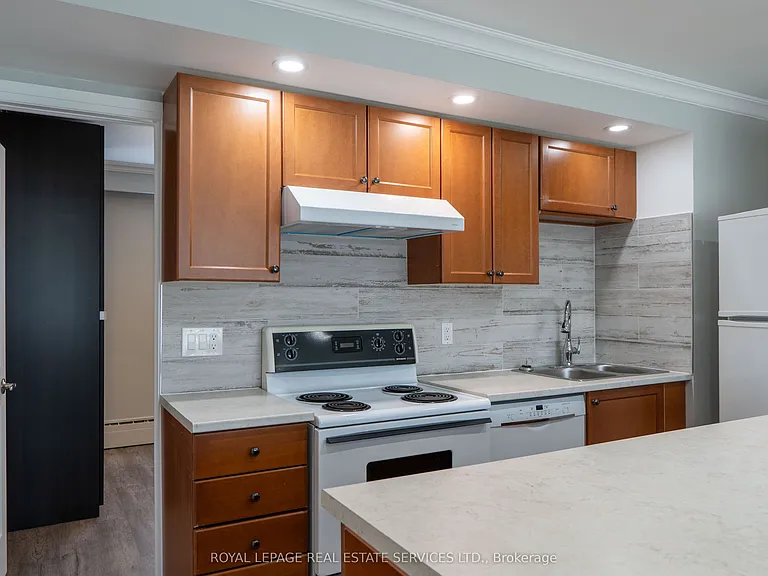 48A Arcadian Cir #2 — Photo 3