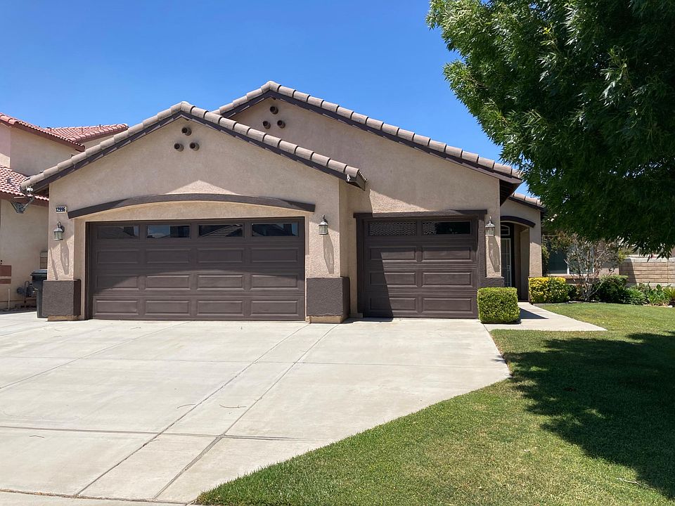 1st image of 12996 Nelliebell Dr