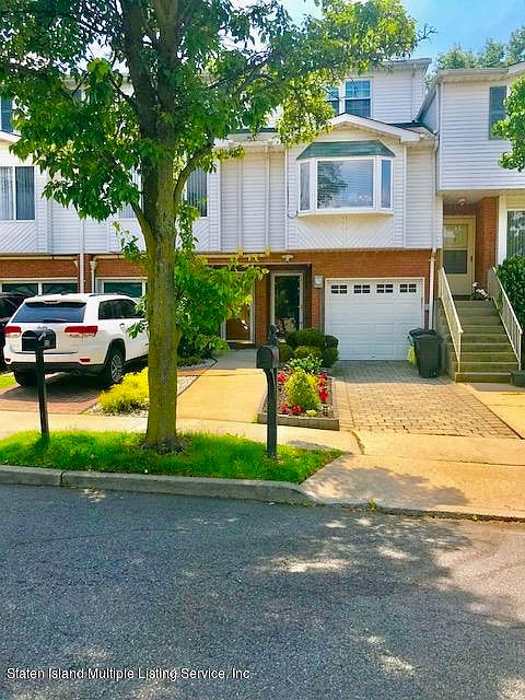 1st image of 222 Kirshon Ave