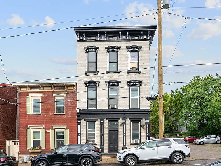 2419 Vine St #1 — Photo 2