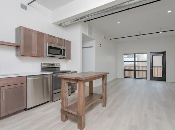 Gabriel Lofts, 201 E College Ave #302, Appleton, WI 54911