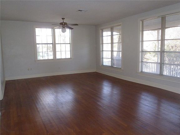 4th image of 2112 E Side Dr