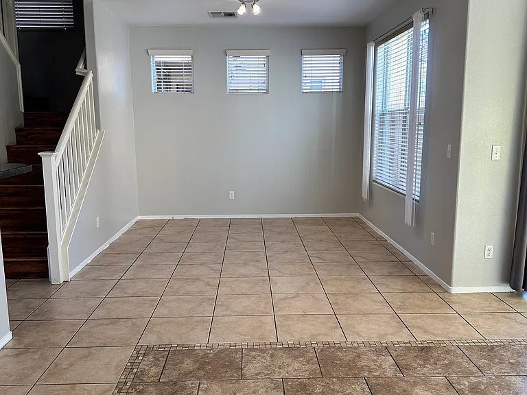 8819 Ashley Park Ave — Photo 4