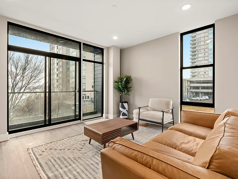 Residences at Pier 40 — Photo 25