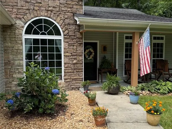 4232 Joe Chandler Rd, Gillsville, GA 30543