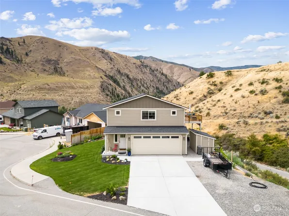 10001 Numeral Pointe Place, Entiat, WA 98822