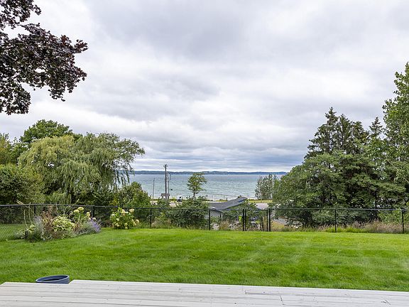 3rd image of 3363 Scenic Hills Dr