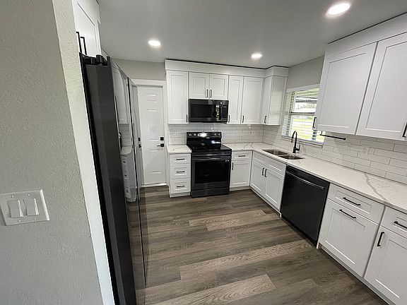 5th image of 4335 Saint Clair Ave W