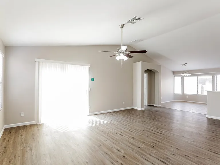 4337 W Saint Kateri Dr — Photo 5