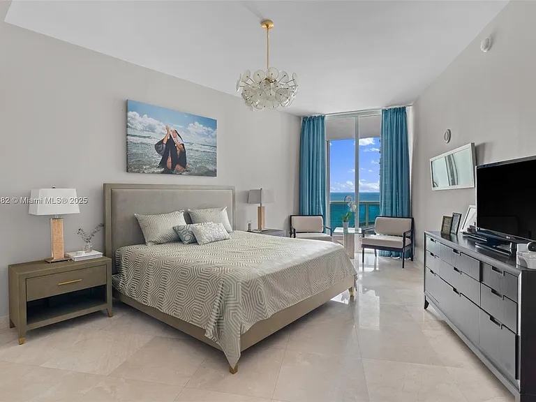 16001 Collins Ave #907 — Photo 27