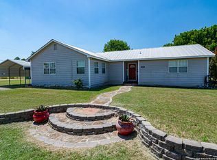620 Blanco Ave, Blanco, TX 78606