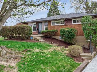 617 Pinefrost Dr, Monroeville, PA