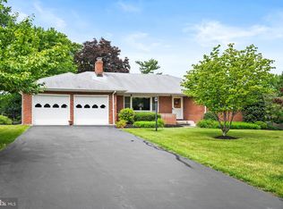 987 Bear Tavern Rd, Ewing, NJ 08628