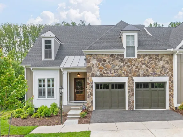 336 Avondale Ln, Crozet, VA 22932