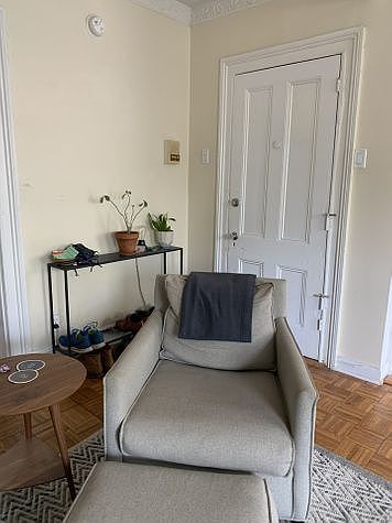2nd image of 398 Clermont Ave #2