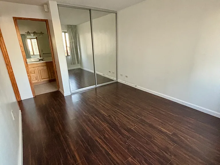2140 Kuhio Ave #2008 — Photo 4