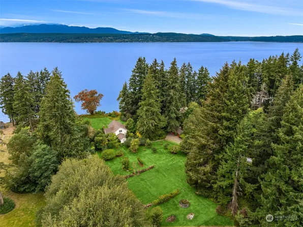 221 NE Oyster Point Drive, Poulsbo, WA 98370