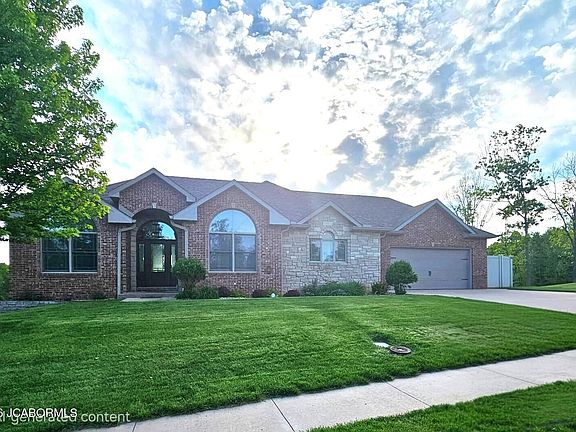 2nd image of 3608 Cody Dr