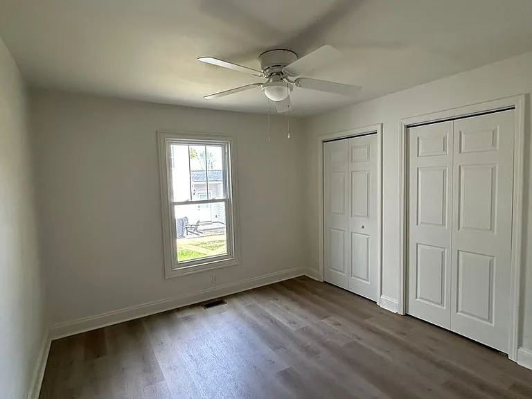 609 Center St — Photo 11