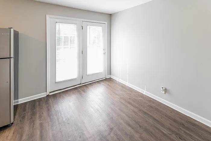 4429 Clovewood St — Photo 3