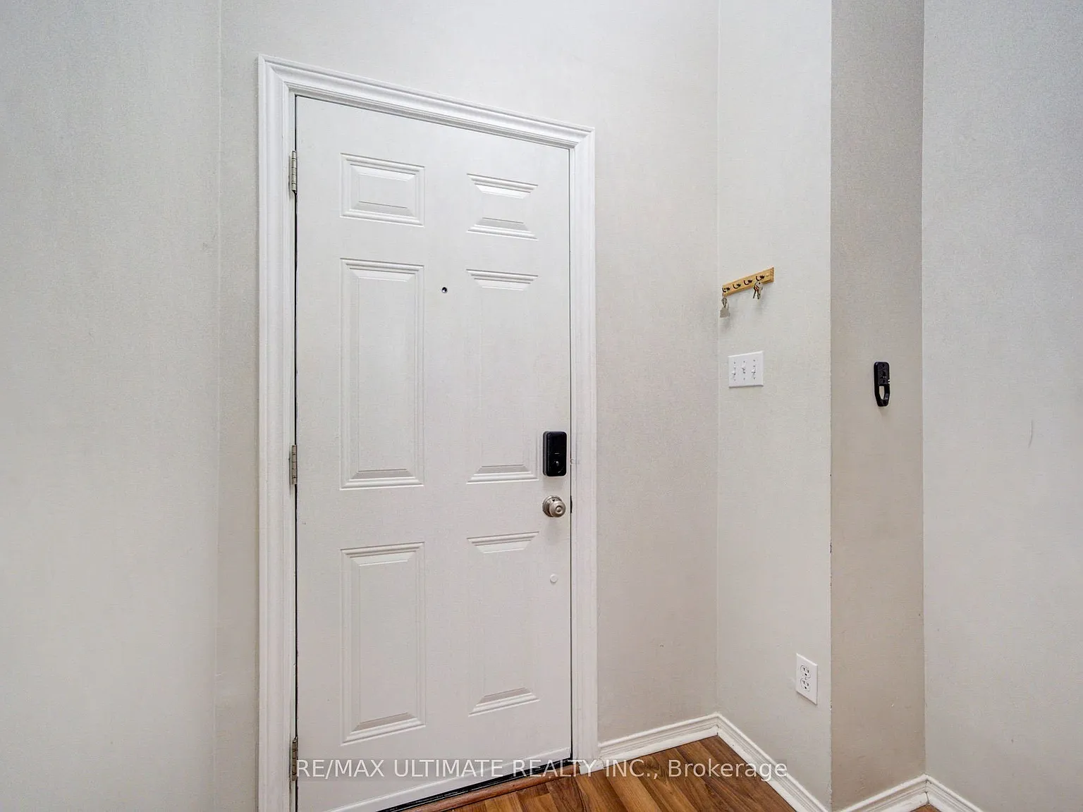 3 bed, $3,000 — Photo 4