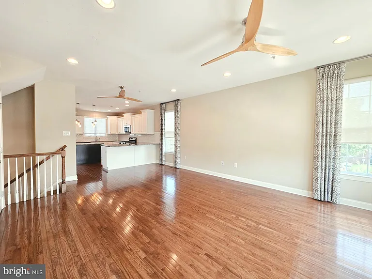 301 W Hamlin Ave — Photo 9