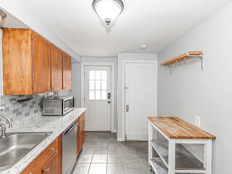 1104 Shadycrest Dr — Photo 19