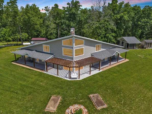 571 Cary Rd, Pilot, VA 24138