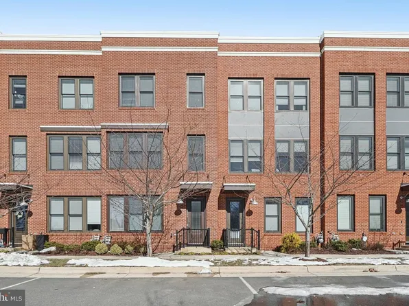 8386 Guard Tower Rd, Lorton, VA 22079