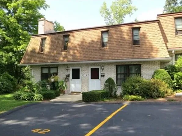 42 Granby Hts, Granby, MA 01033