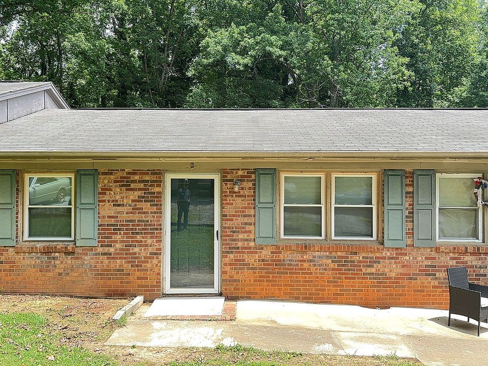 1st image of 2033 Fallsdale Dr APT 2