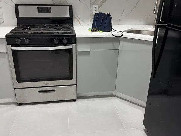 (undisclosed Address), Flushing, NY 11354
