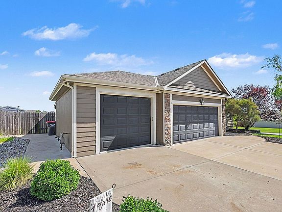 2nd image of 16900 Juniper Dr
