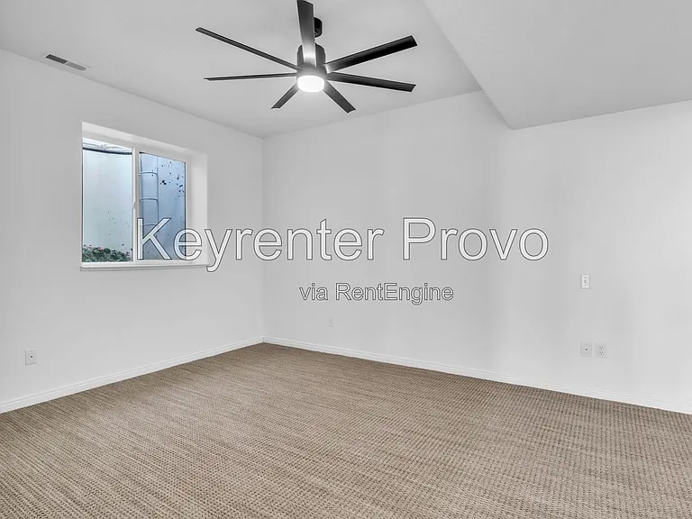 1559 Oak Cliff Dr — Photo 8