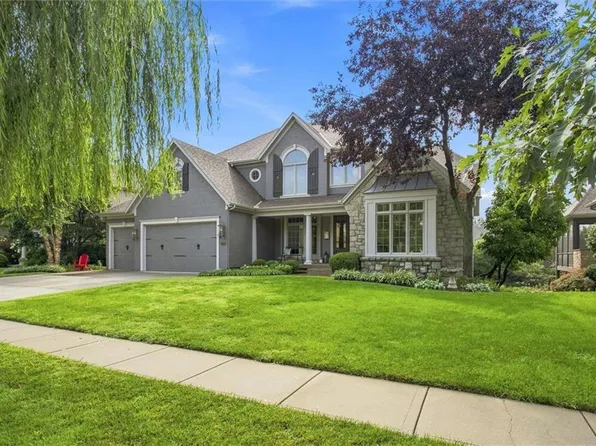 9309 W 156th Pl, Overland Park, KS 66221