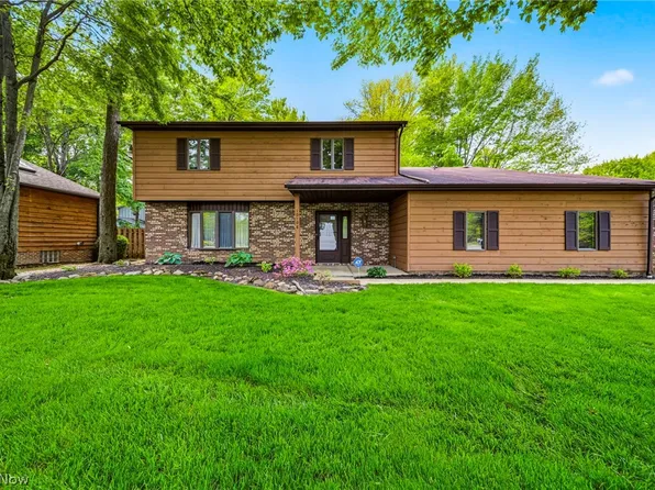 10108 Fair Rd, Strongsville, OH 44136