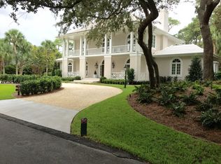 121 E Thirtieth St, Sea Island, GA 31561