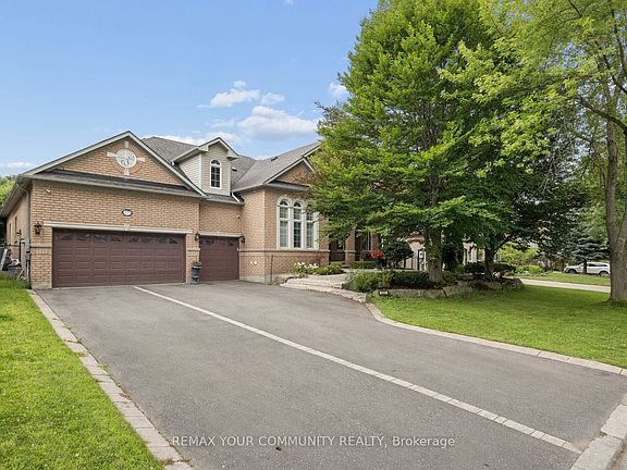 2nd image of 123 Laurentian Blvd