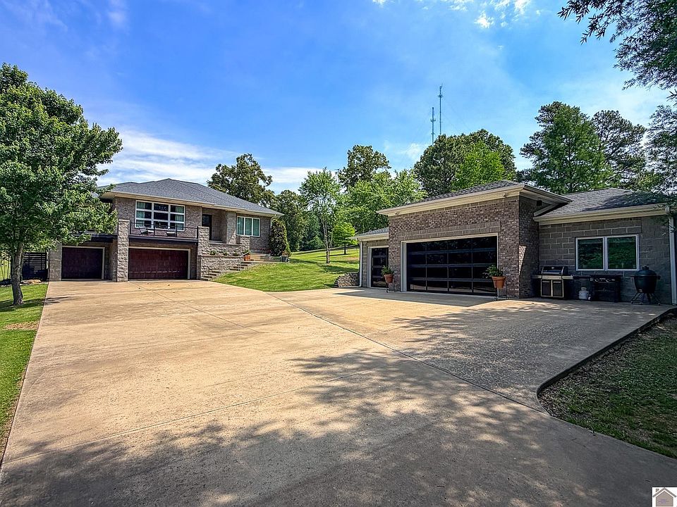 1st image of 815 Starr Hill Rd