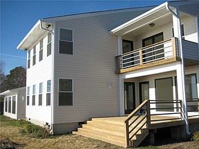 5th image of 9605 River Rd