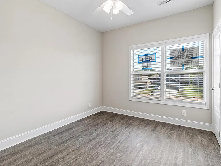 215 Notgrass Rd #2-L — Photo 6
