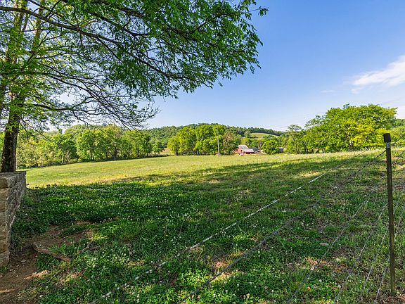 45th image of 300 Gunter Smith Rd