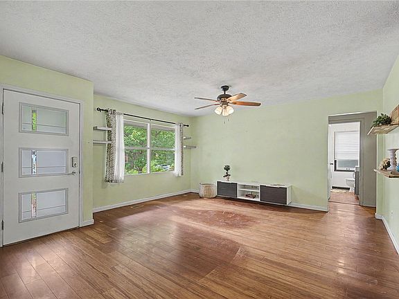 5th image of 1448 Constance Ave