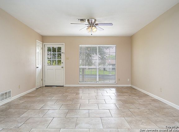 4th image of 6823 Blue Lake Dr