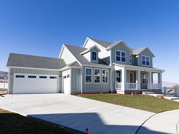 3rd image of 691 W Eaglecrest Cir