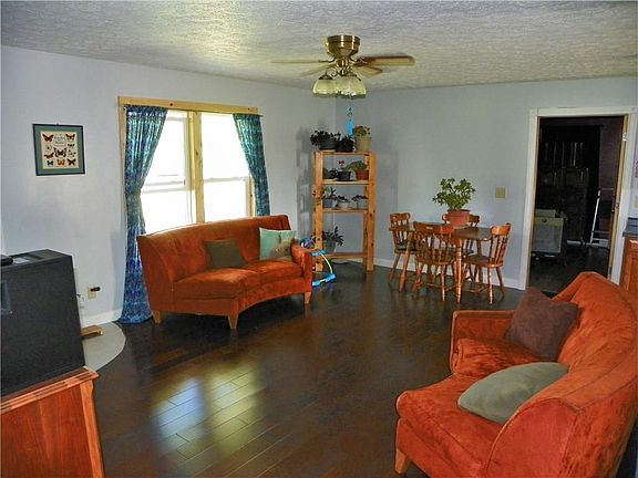 4th image of 1576 W County Road 1050 S