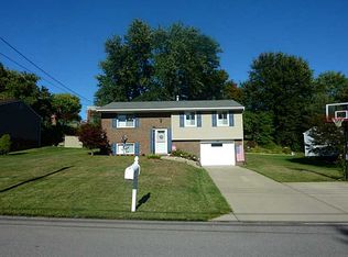 109 Treeview Dr, Coraopolis, PA 15108
