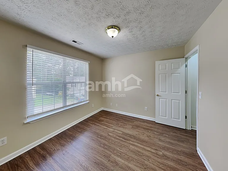 7114 Hillcrest Chase Dr — Photo 18