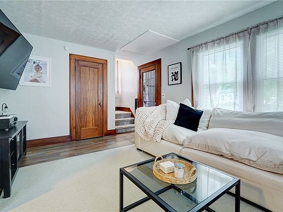 4th image of 22 Ross St
