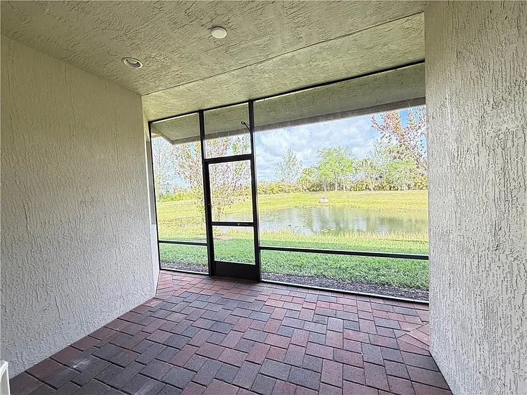 6148 Bella Rosa Ln — Photo 15